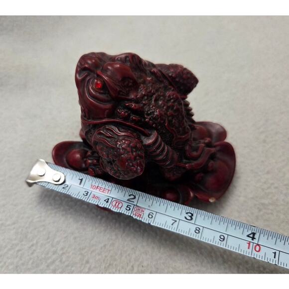 Chinese Red Resin FROG 3 Legged Feng Shui Toad Figurine Red Eyes Money - Picture 12 of 13